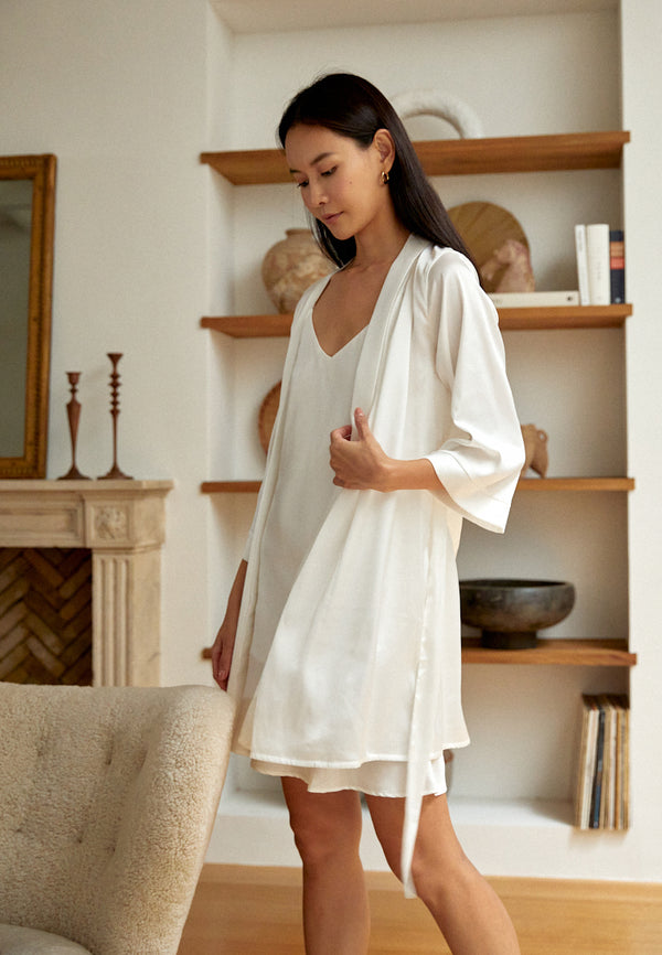 LOVE & LIGHT SATIN SILK KIMONO AND SLIP DRESS SET WHITE – Ashley Summer Co